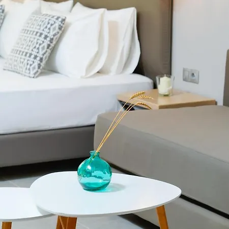Aquamarine Luxury Отель *